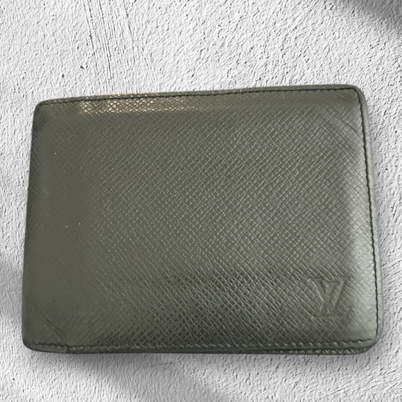 Louis Vuitton Leather Mens Wallet - Picture 2 of 6